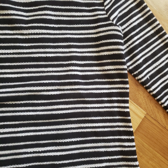 Liz Claiborne Weekend Striped Tunic Top Women’s M Black White 3/4 Sleeve V-Neck - Picture 8 of 8